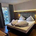 Home's Am Hof