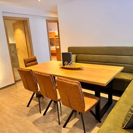 Home's Am Hof Appartement *
