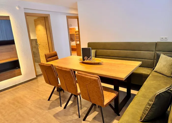 Home's Am Hof Apartmán *