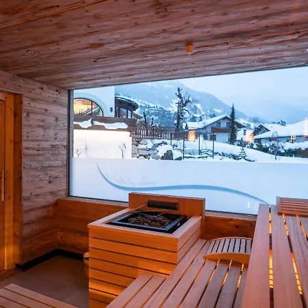 Home's Am Hof Daire *